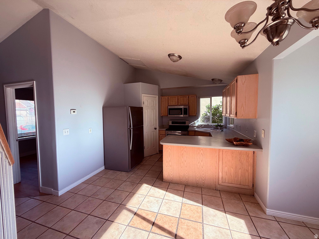 7741 S BRIAR DR West Jordan, UT 84084