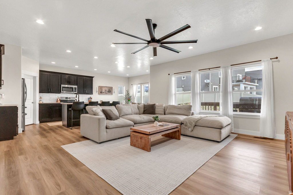 1787 S SAWTOOTH BLVD Santaquin, UT 84655