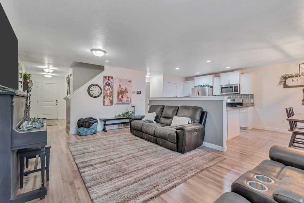 492 FOX CHASE LN Saratoga Springs, UT 84045