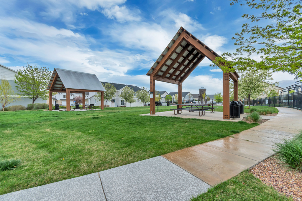 492 FOX CHASE LN Saratoga Springs, UT 84045