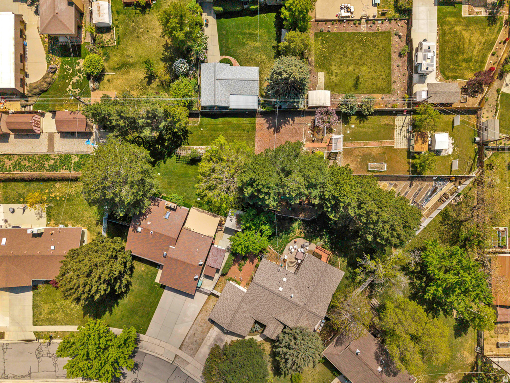 1498 E MOUNT MANOR CIR Cottonwood Heights, UT 84121