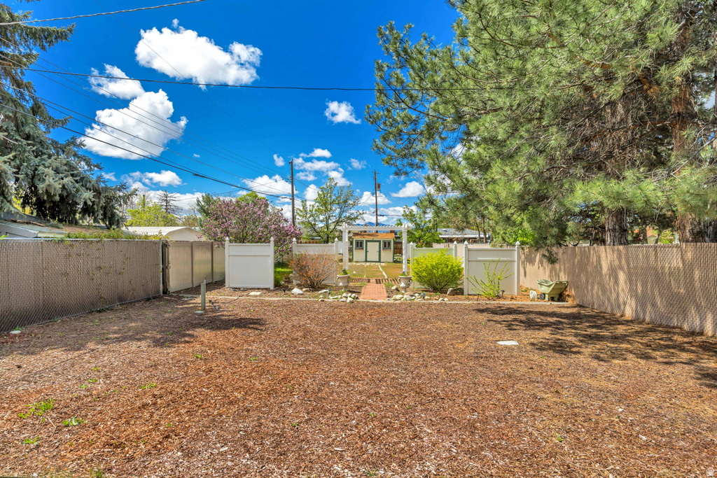 1498 E MOUNT MANOR CIR Cottonwood Heights, UT 84121