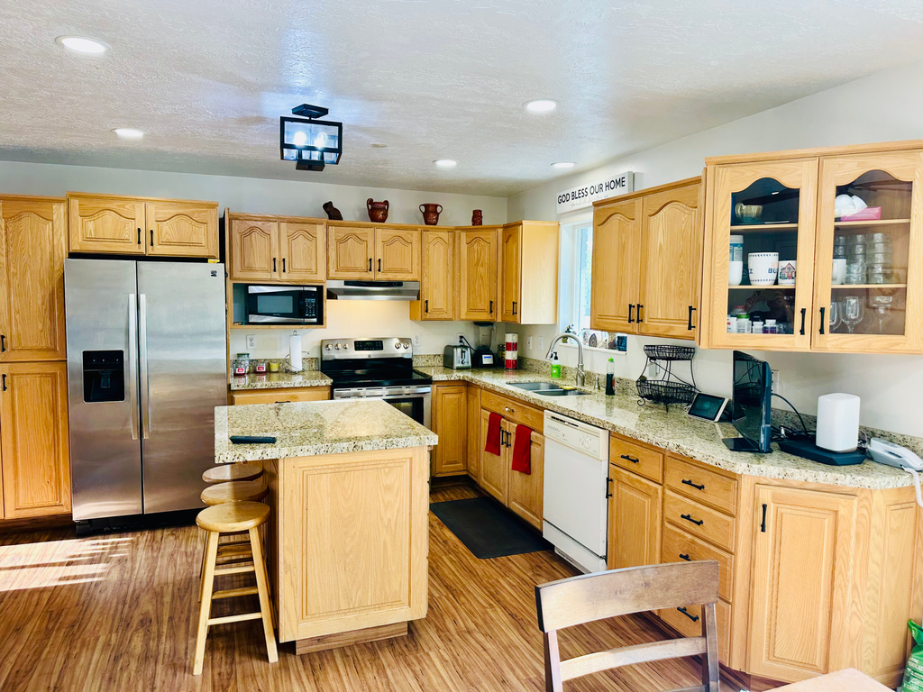 8805 S 2700 W West Jordan, UT 84088