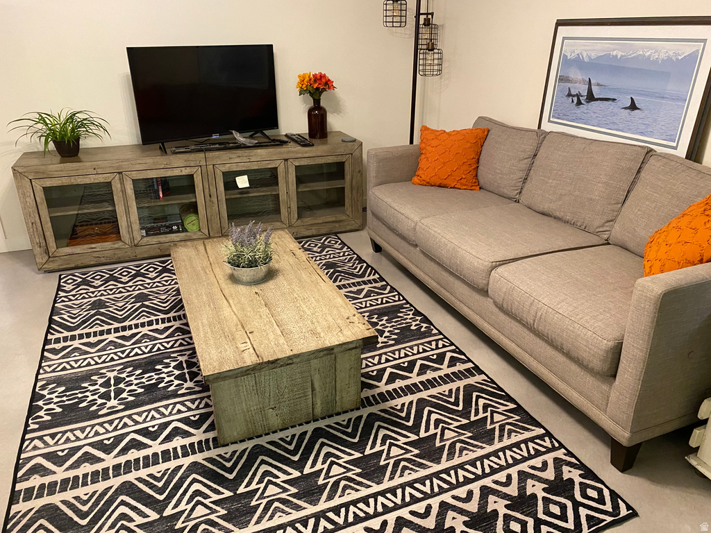 1753 E BRYAN AVE Salt Lake City, UT 84108