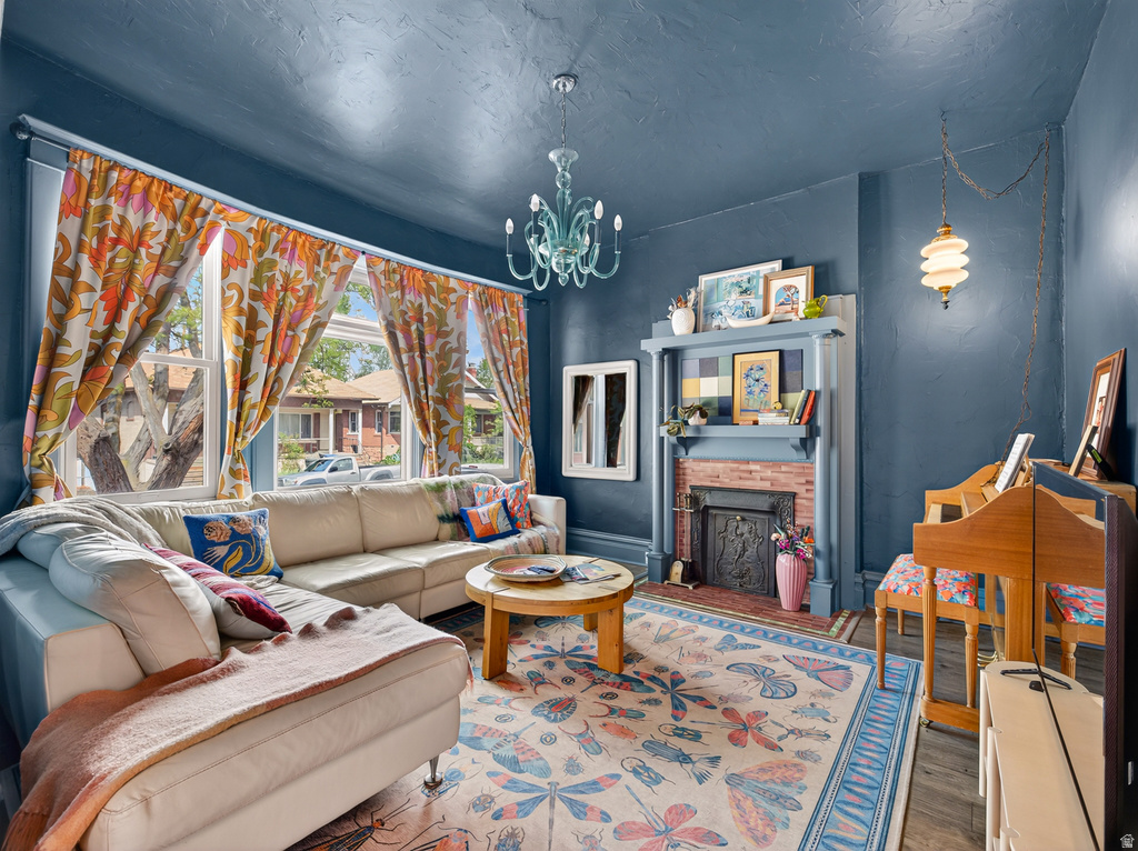 767 S ROBERTA ST Salt Lake City, UT 84111