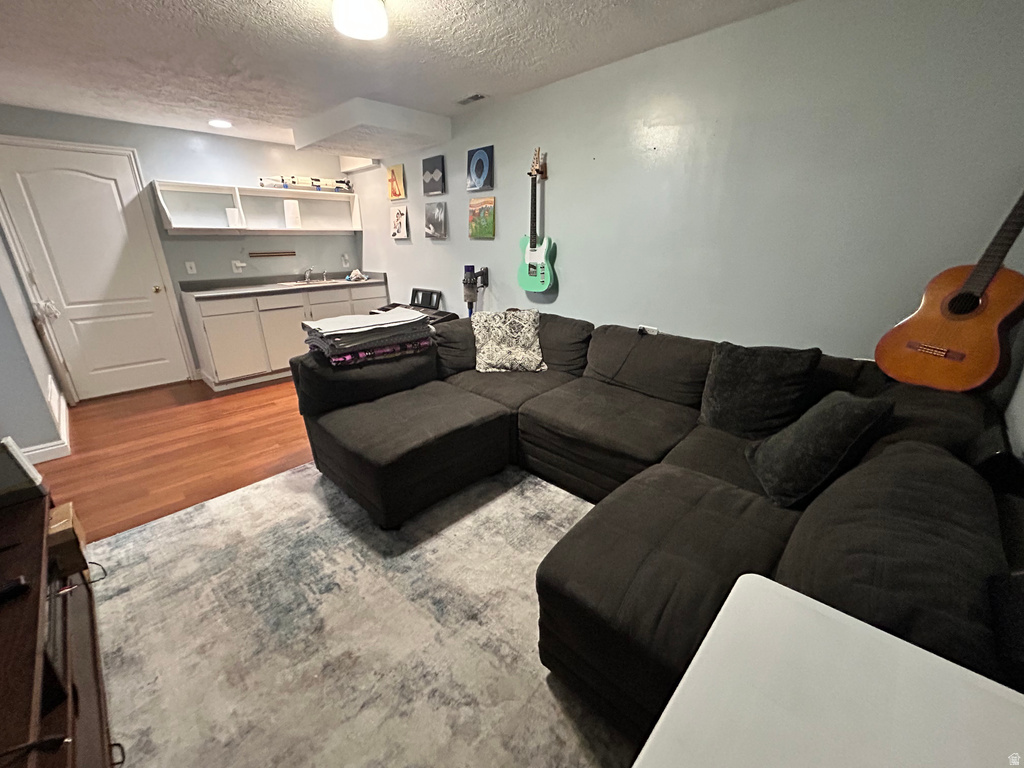 83 W 200 N Centerville, UT 84014