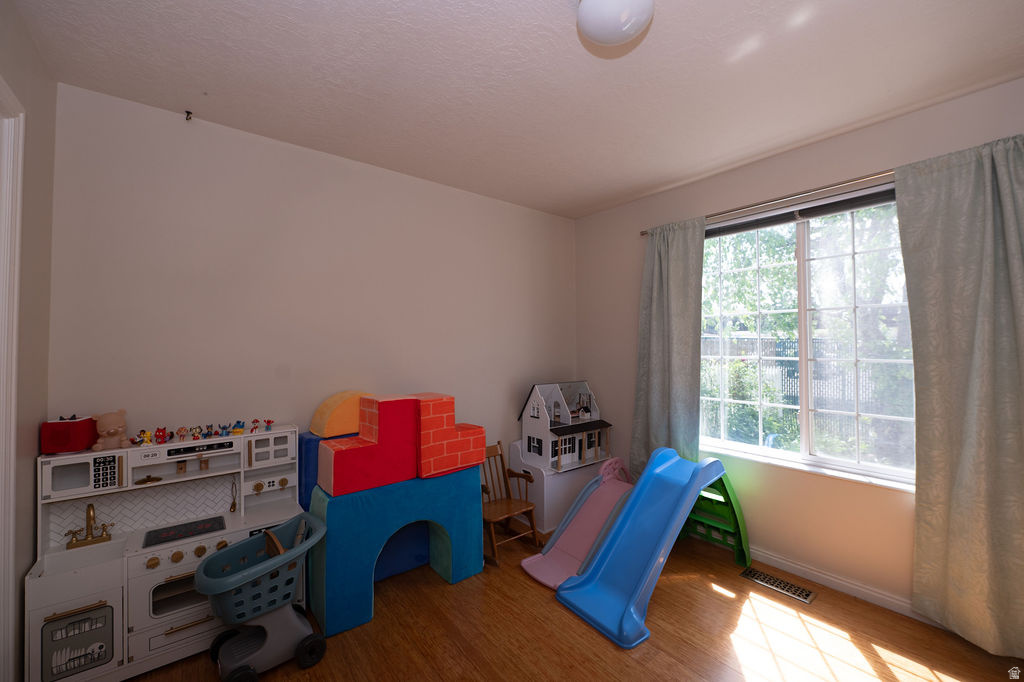 83 W 200 N Centerville, UT 84014