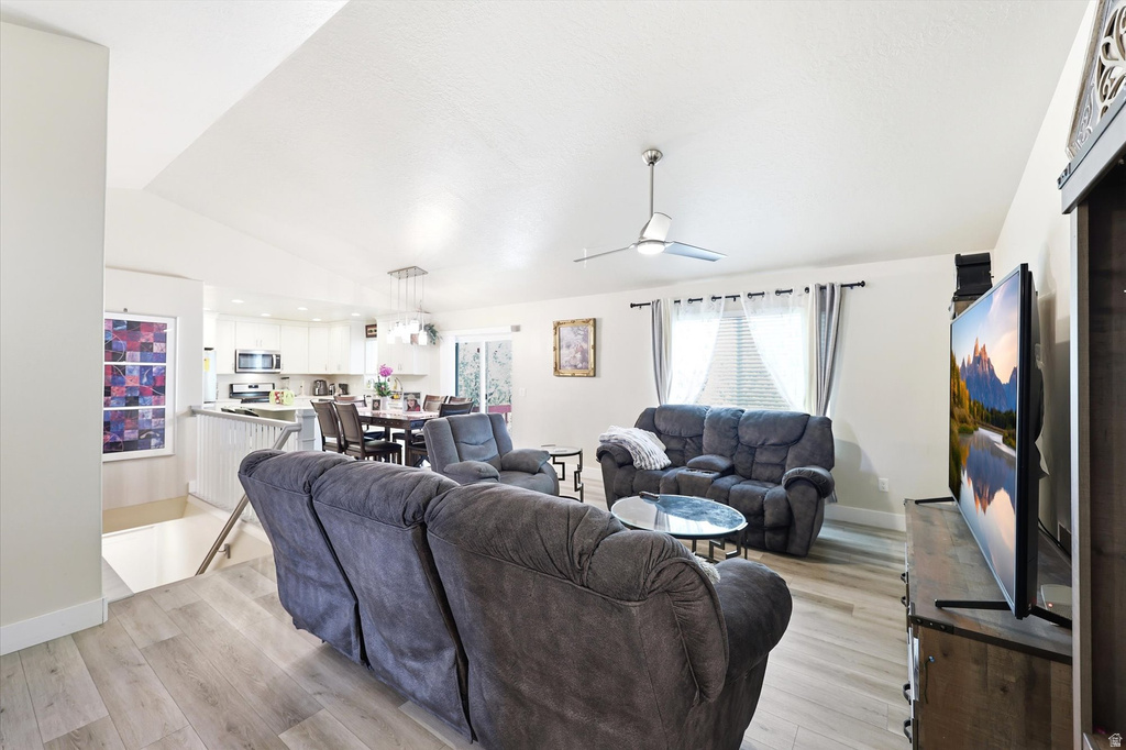 8814 W DAISY VIEW LN Magna, UT 84044