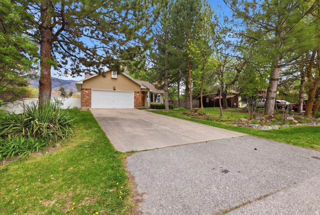 160 N 100 E Hyde Park, UT 84318