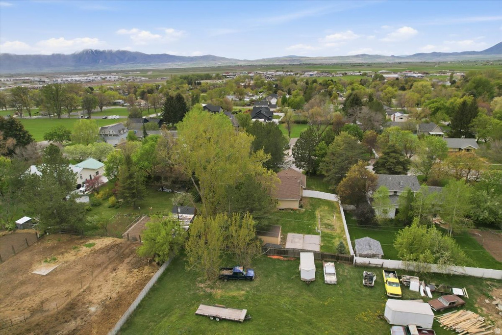 160 N 100 E Hyde Park, UT 84318