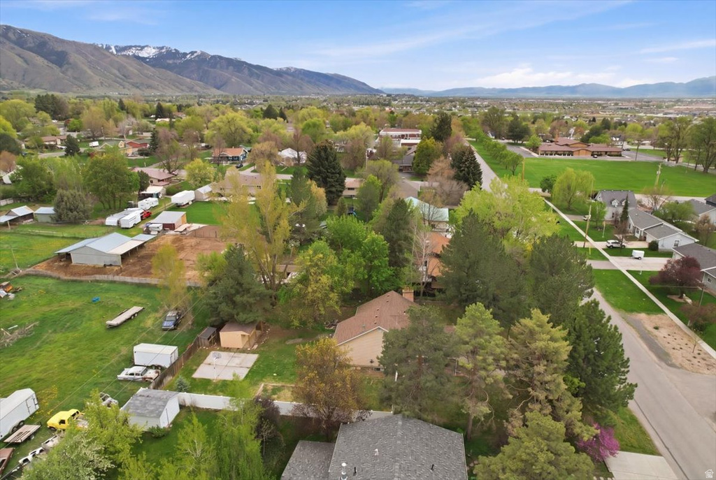 160 N 100 E Hyde Park, UT 84318