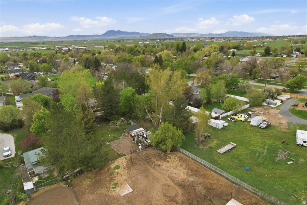 160 N 100 E Hyde Park, UT 84318