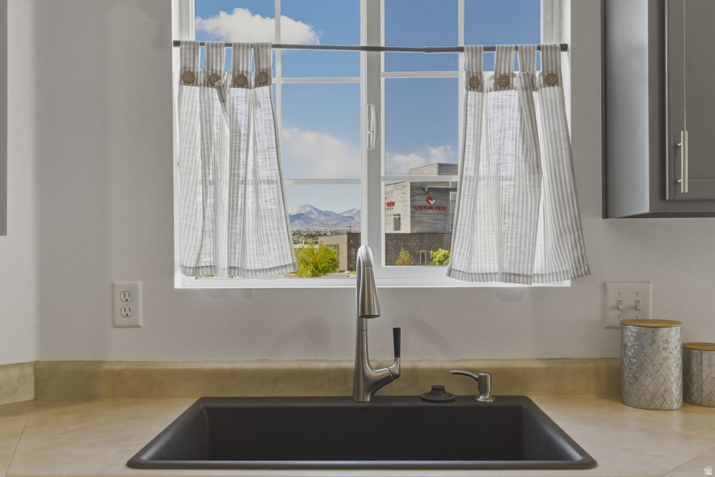 3969 W ROMNEY DR #E8 West Jordan, UT 84084