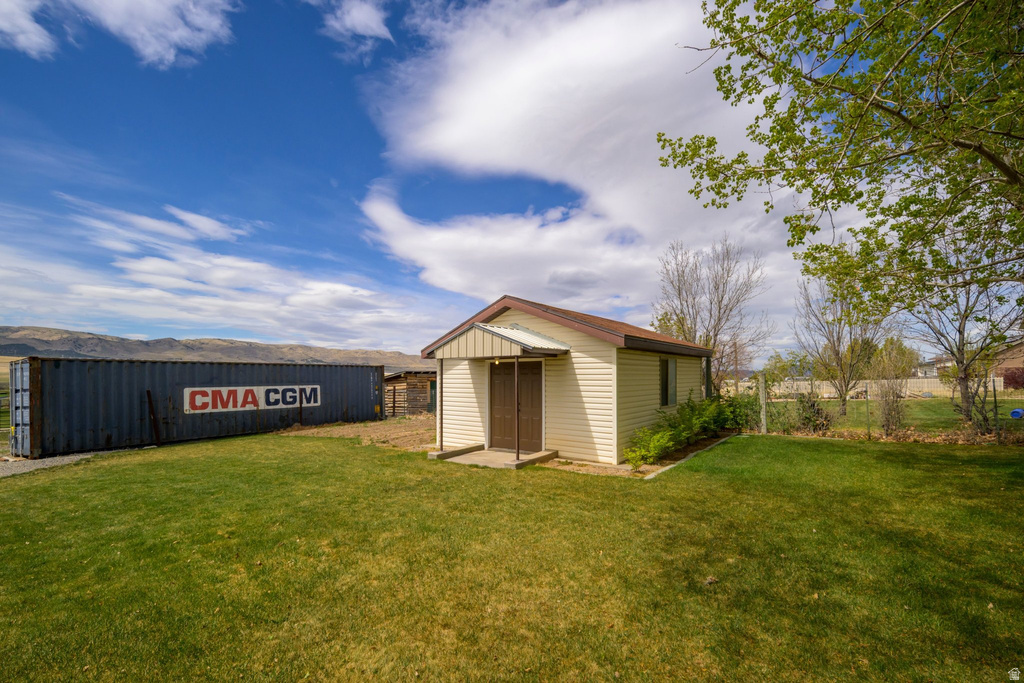 570 S 200 W Mona, UT 84645
