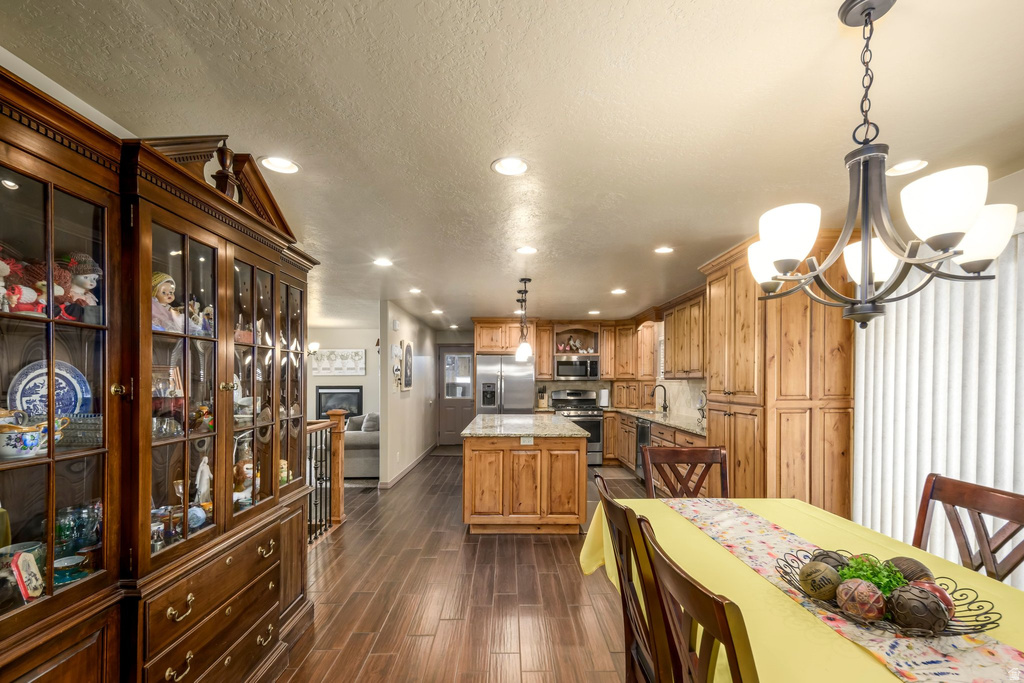 570 S 200 W Mona, UT 84645