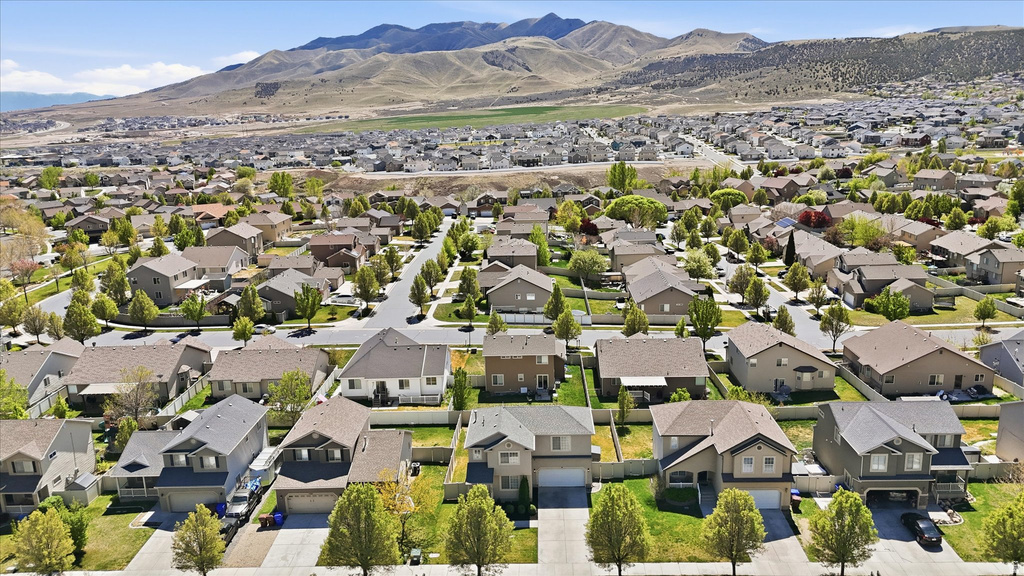 4576 E EVANS DR Eagle Mountain, UT 84005