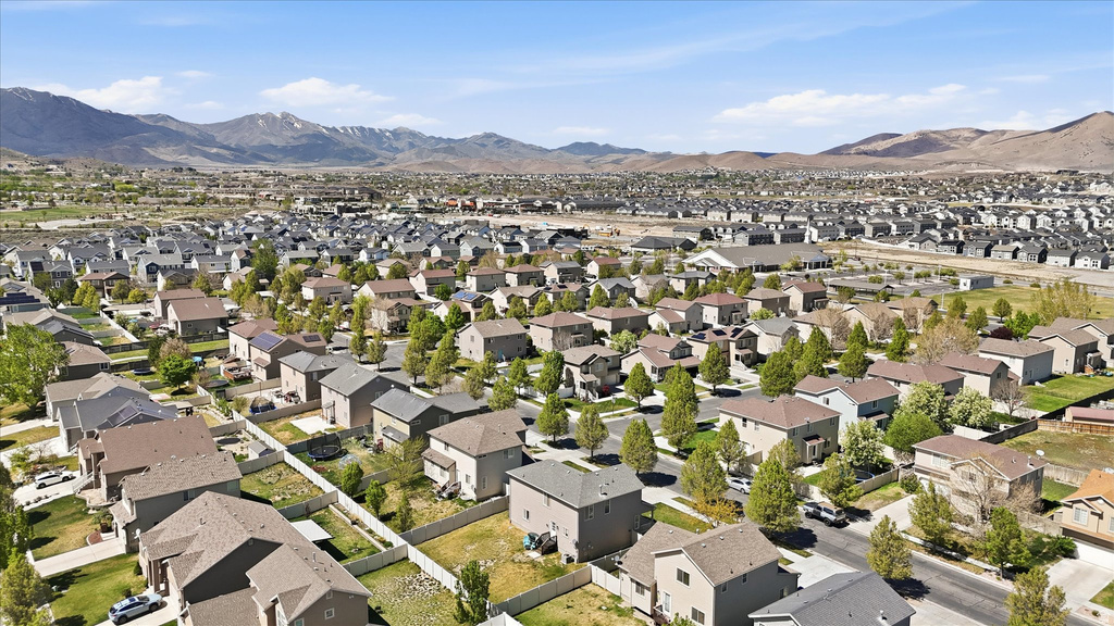 4576 E EVANS DR Eagle Mountain, UT 84005