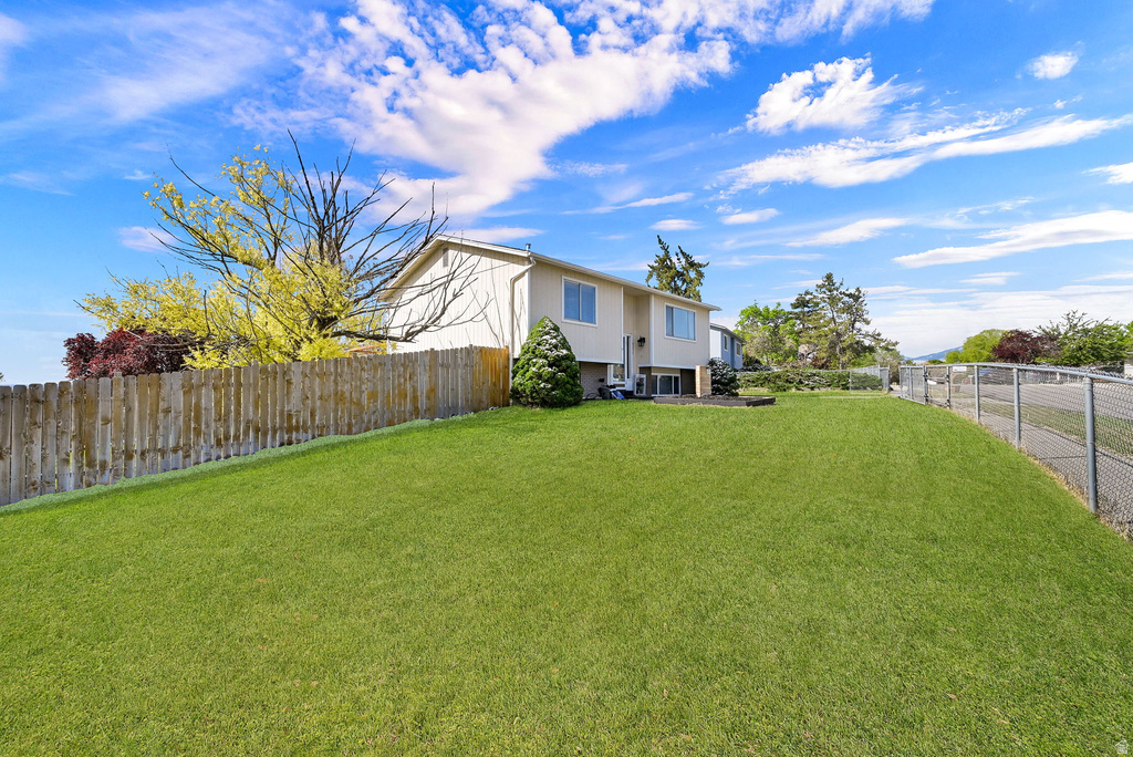4239 W SUN DR Kearns, UT 84118