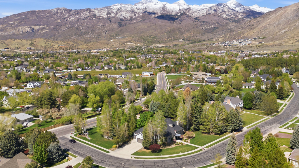 9 N MEADOWBROOK Alpine, UT 84004