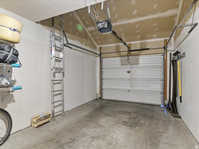 46 KENSINGTON PL Logan, UT 84341