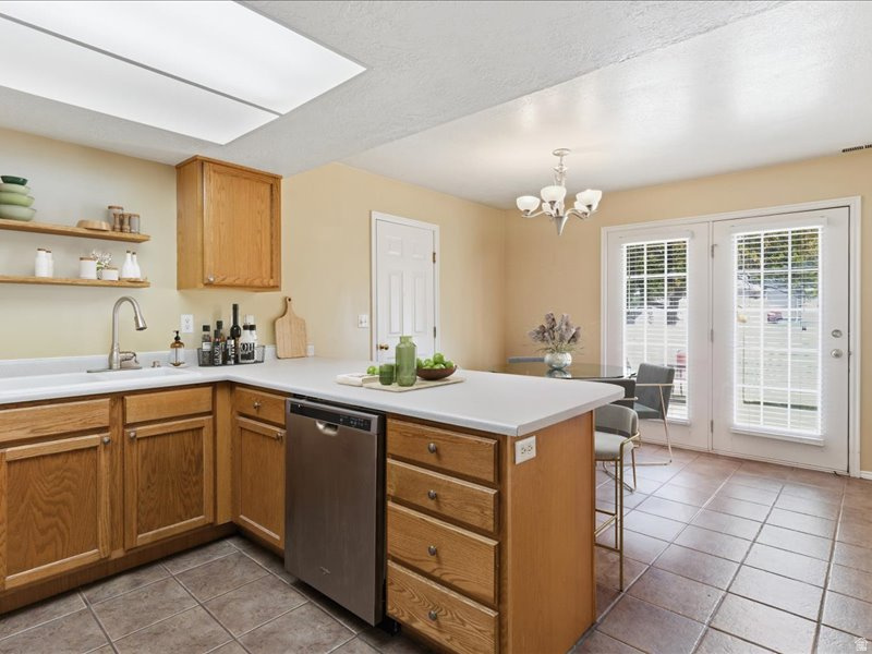 46 KENSINGTON PL Logan, UT 84341