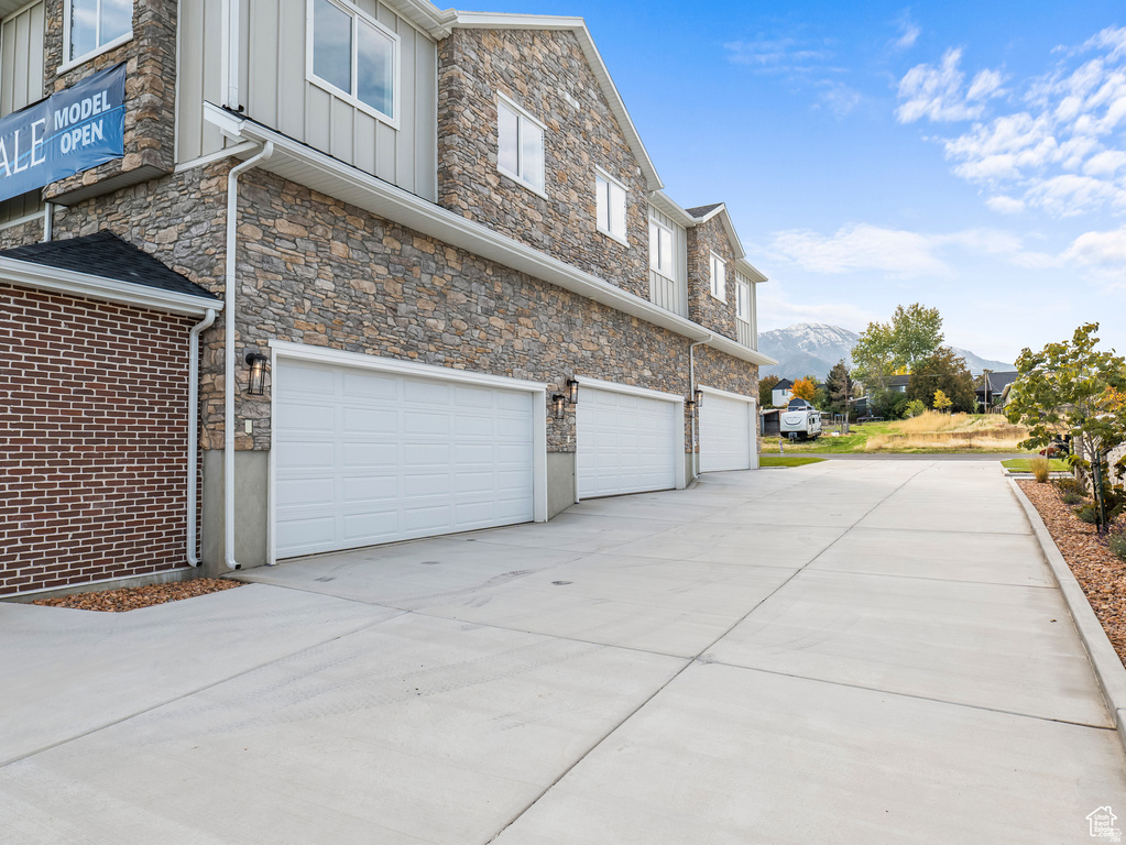 341 E 100 S Santaquin, UT 84655