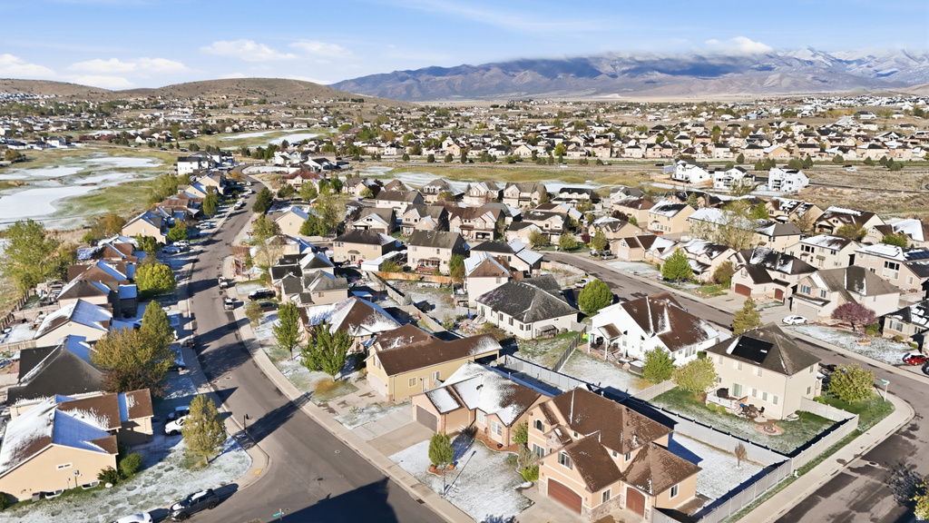 3857 E BARTON CREEK DRVE Eagle Mountain, UT 84005