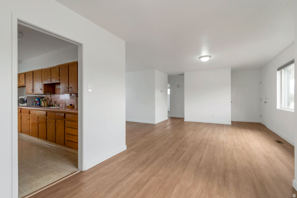 4566 W 5415 S Kearns, UT 84118