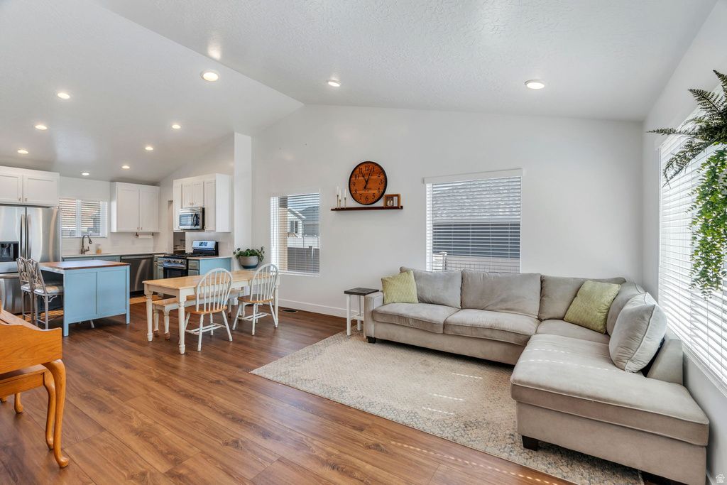 1530 S WINDSONG DR Santaquin, UT 84655