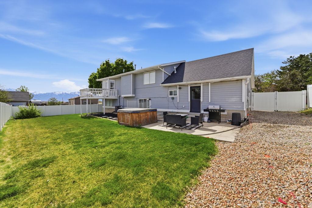 5726 W DALE AMOUR DR Salt Lake City, UT 84118