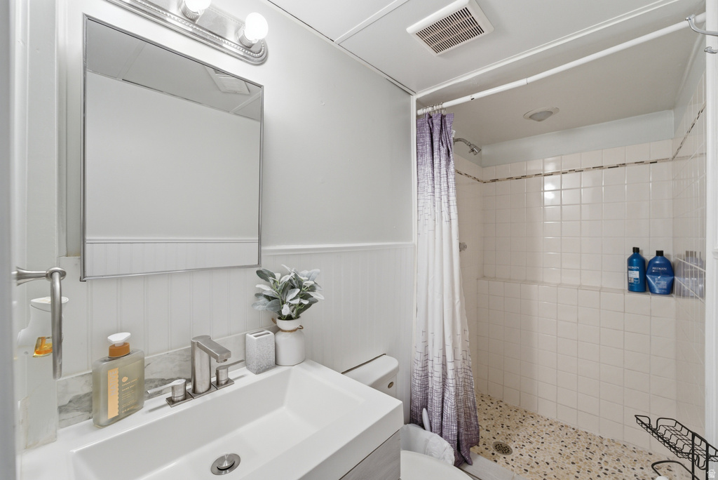 5726 W DALE AMOUR DR Salt Lake City, UT 84118