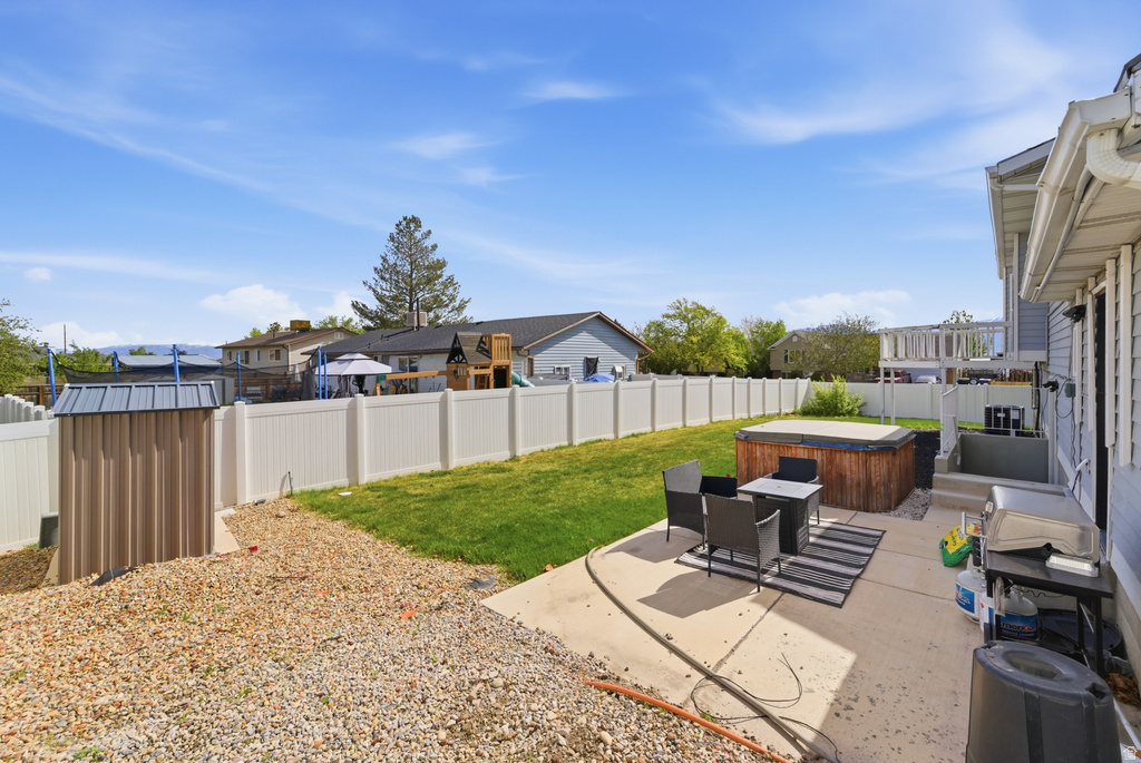 5726 W DALE AMOUR DR Salt Lake City, UT 84118