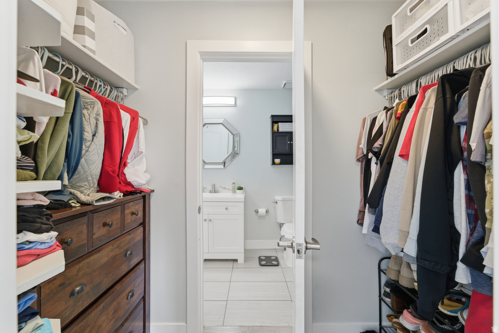 5726 W DALE AMOUR DR Salt Lake City, UT 84118