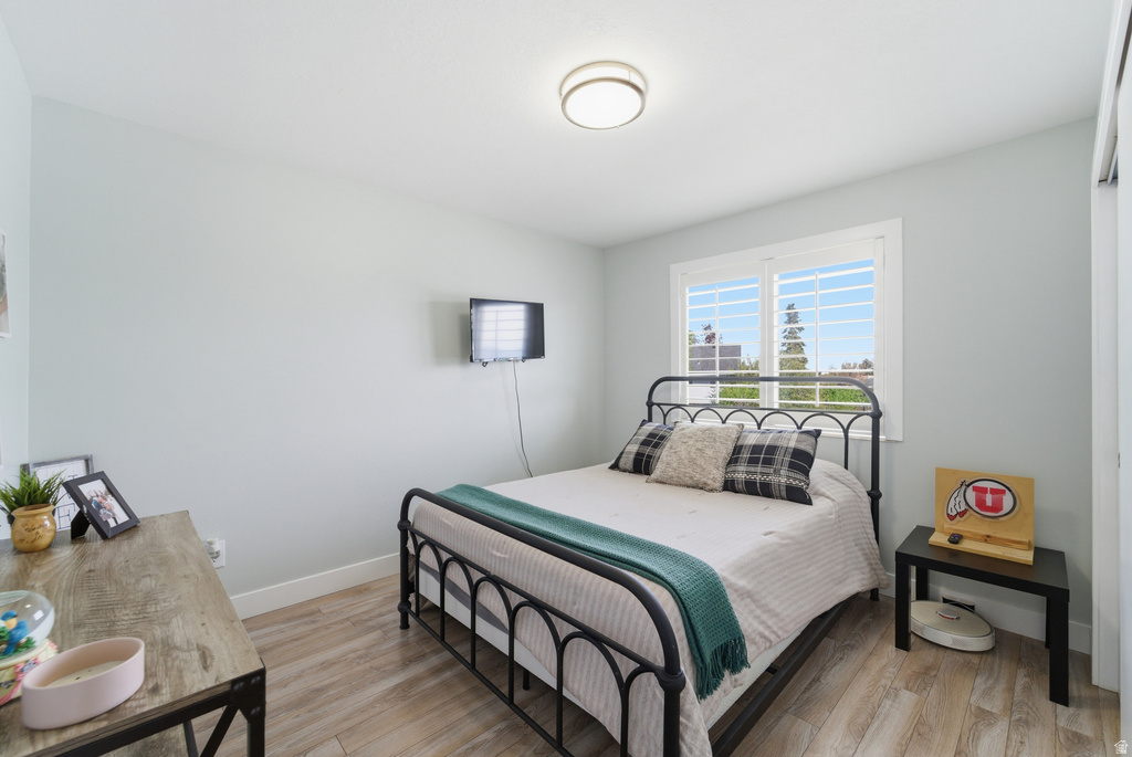 5726 W DALE AMOUR DR Salt Lake City, UT 84118