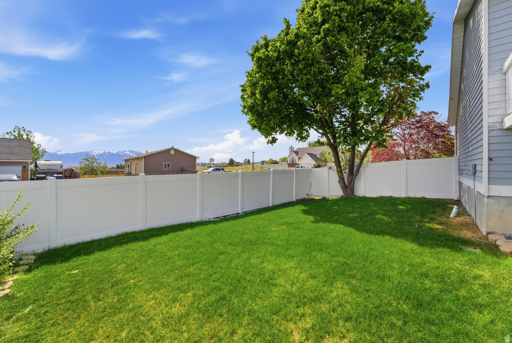 5726 W DALE AMOUR DR Salt Lake City, UT 84118