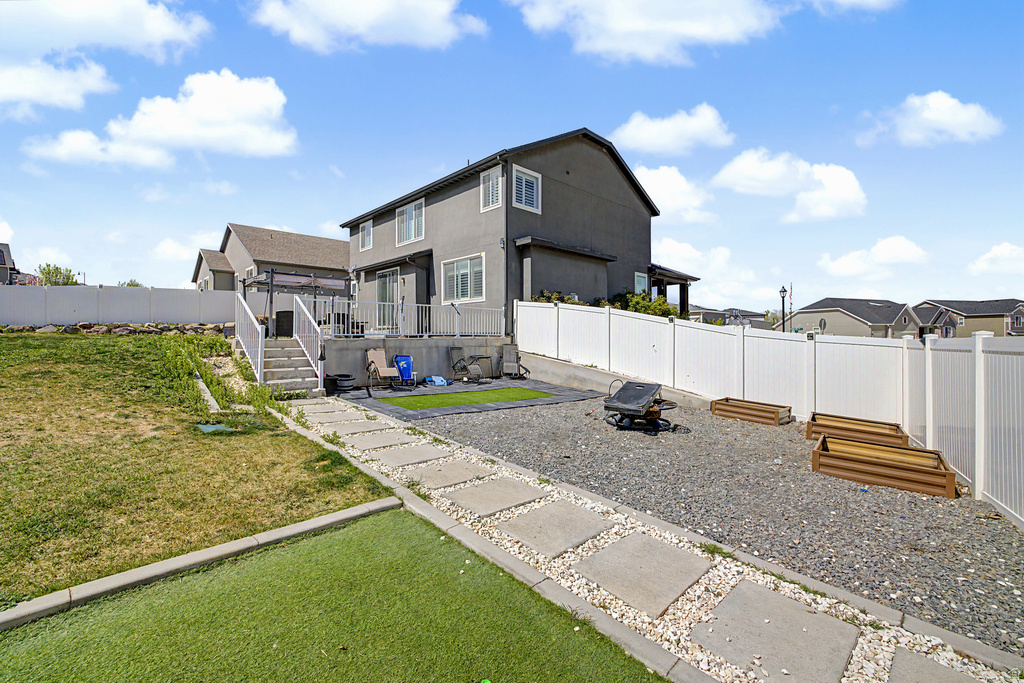 63 E BLUE HERON DR Saratoga Springs, UT 84045