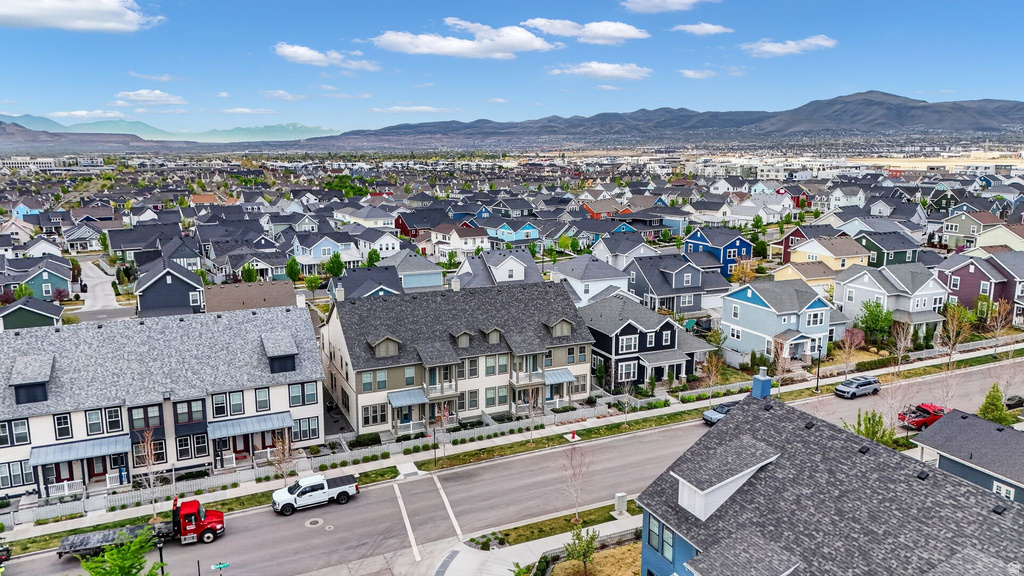 5143 W SPLIT ROCK DR South Jordan, UT 84009