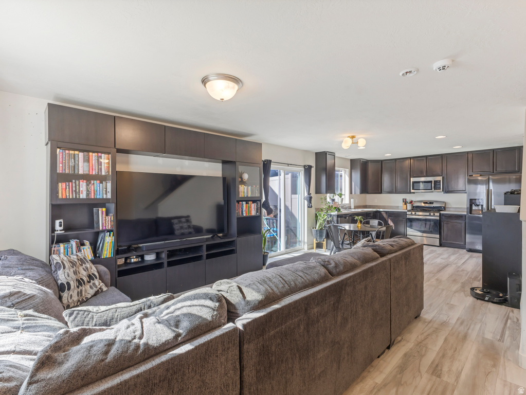 3049 S WILLOW CREEK DR Saratoga Springs, UT 84045