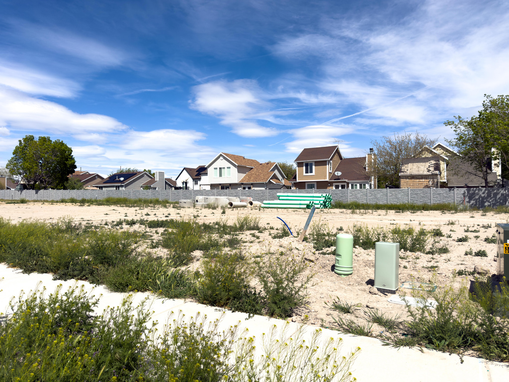 1412 W JORDAN HEIGHT LN West Jordan, UT 84088