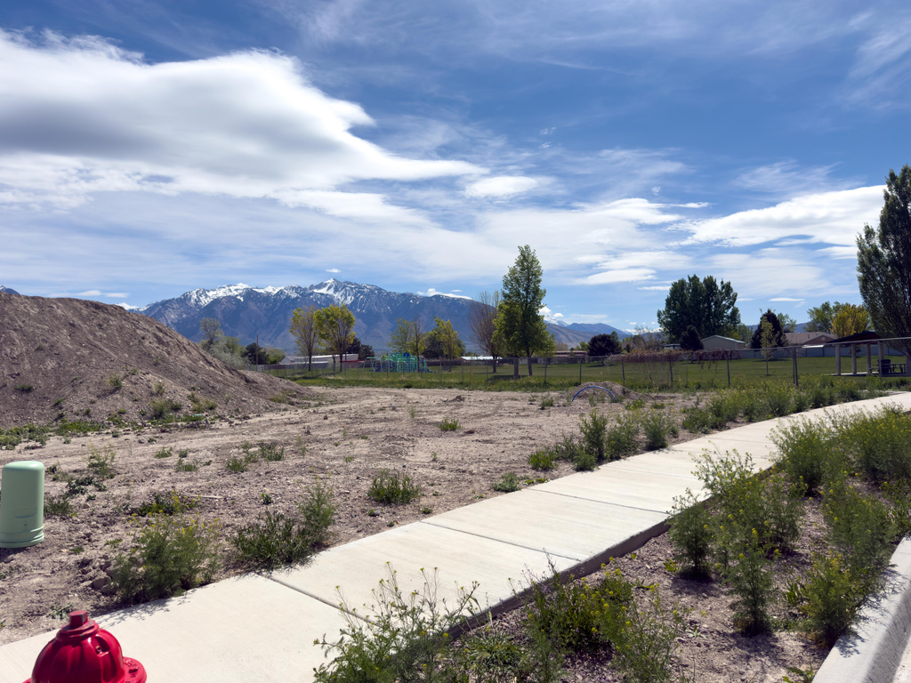 9303 S MAC DUFF LN West Jordan, UT 84088