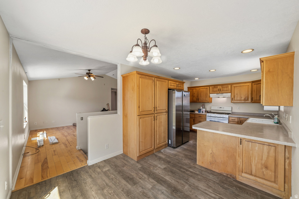 1590 E HIGHLAND TRAILS RD Enoch, UT 84721