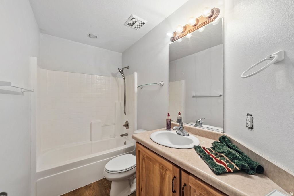 1590 E HIGHLAND TRAILS RD Enoch, UT 84721