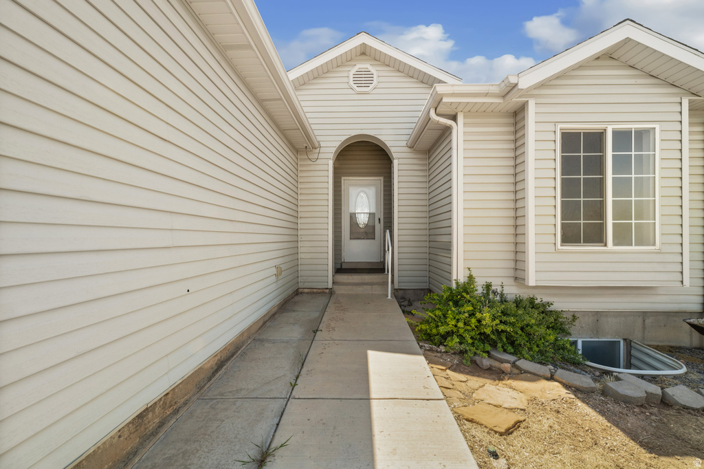 1590 E HIGHLAND TRAILS RD Enoch, UT 84721