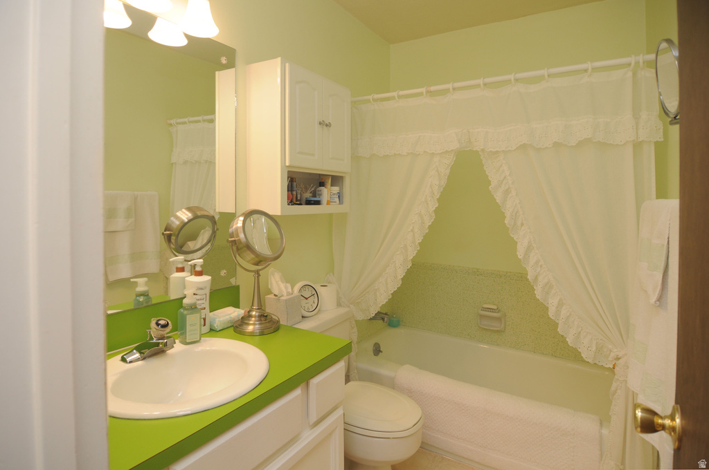 1167 N DEERFIELD DR Centerville, UT 84014