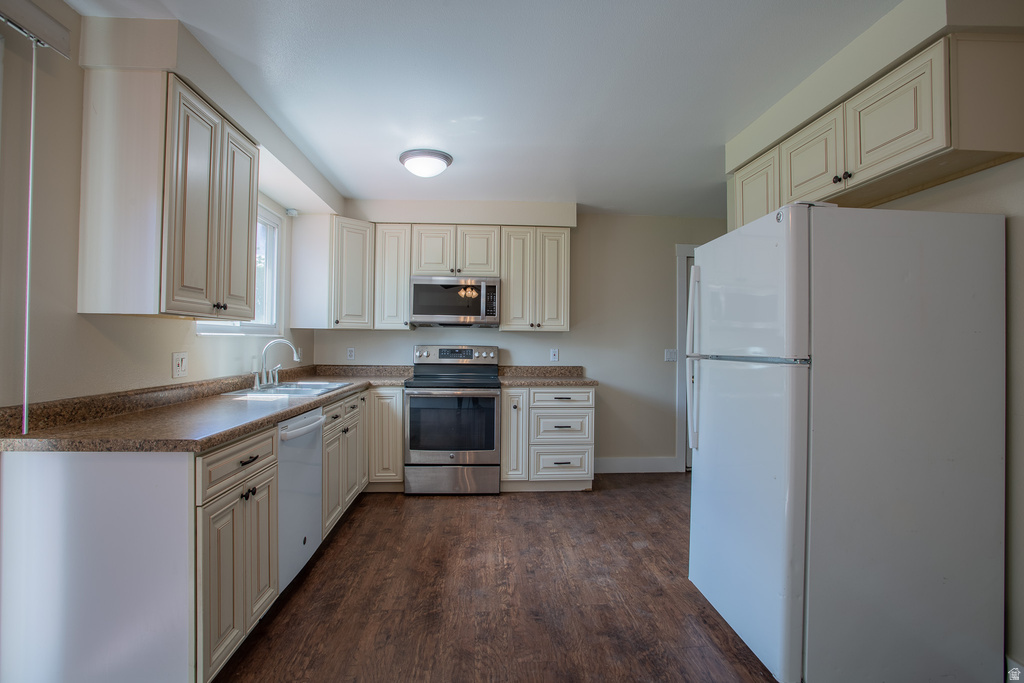 3305 W PAULA ANN ST Taylorsville, UT 84129