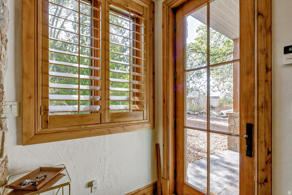 1400 E COVE CIR North Salt Lake, UT 84054