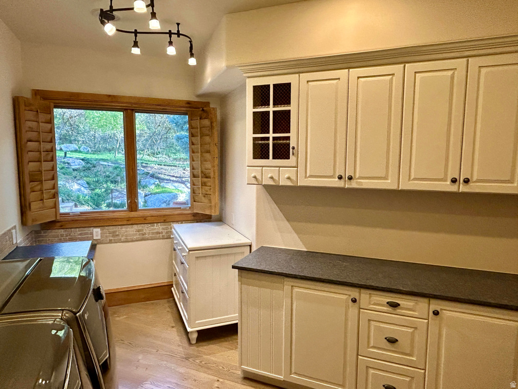 1400 E COVE CIR North Salt Lake, UT 84054
