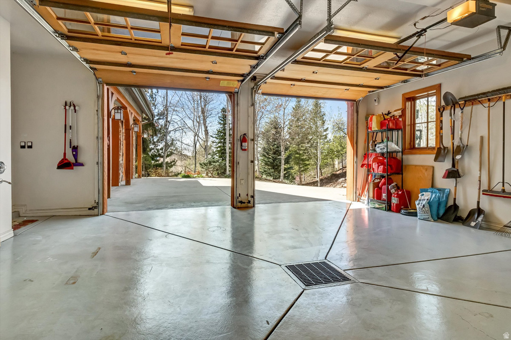 1400 E COVE CIR North Salt Lake, UT 84054