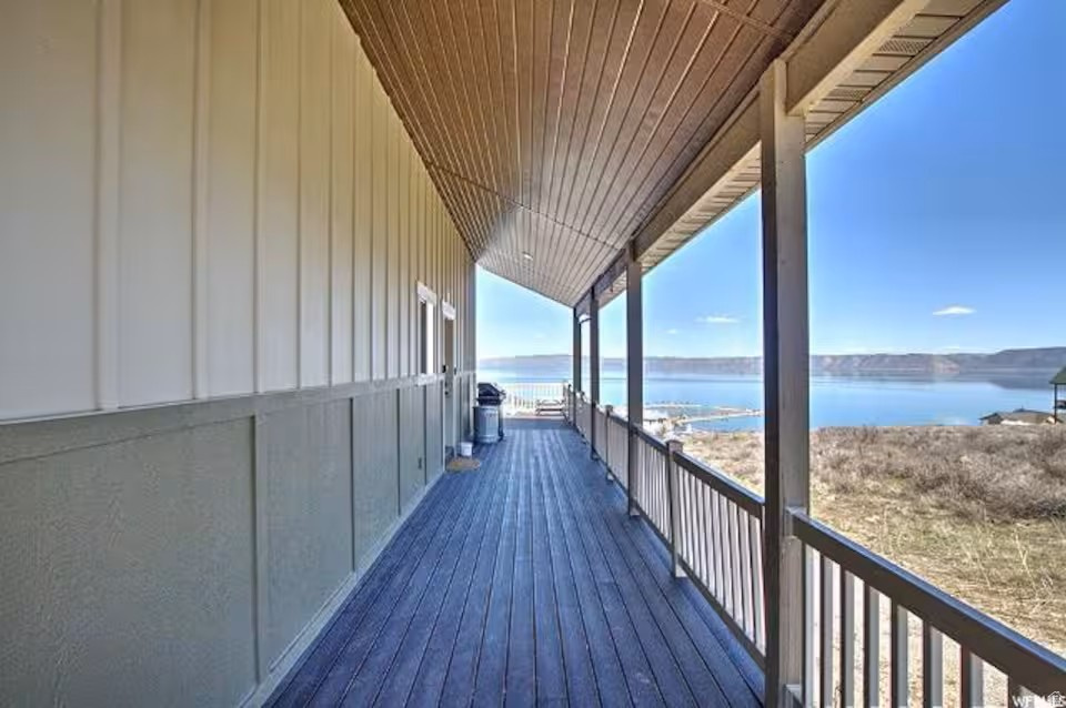 650 N CAMBRY DR Garden City, UT 84028