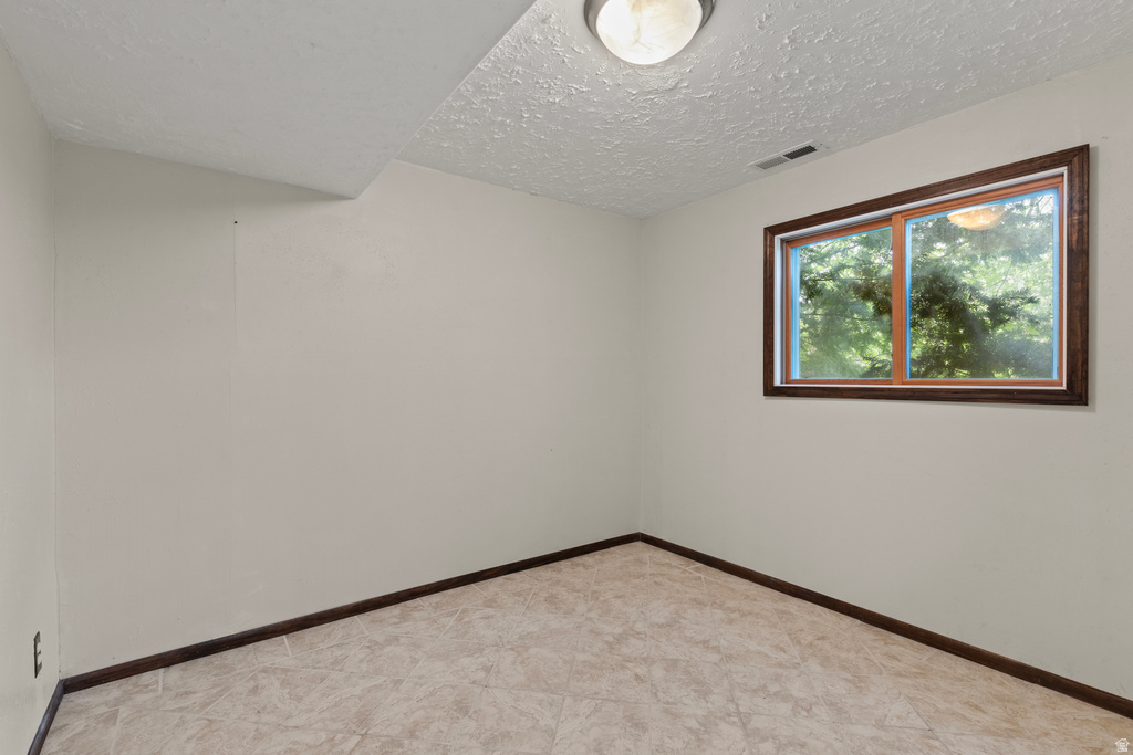 1353 COUNTRY MANOR DR Logan, UT 84321